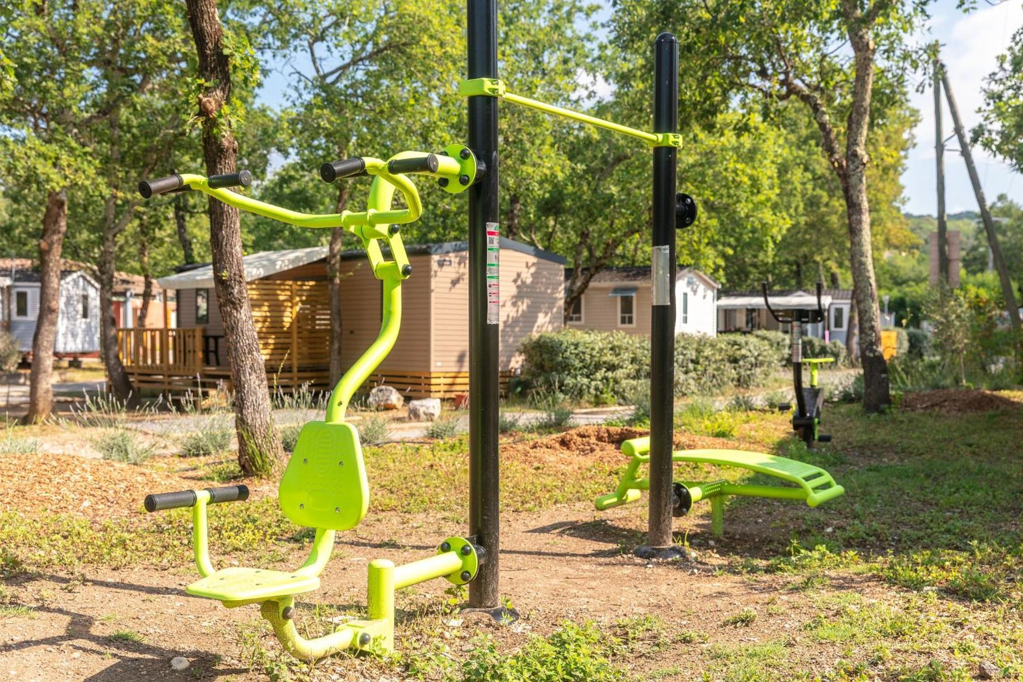Camping Domaine De Chaussy Lagorce  Exterior foto