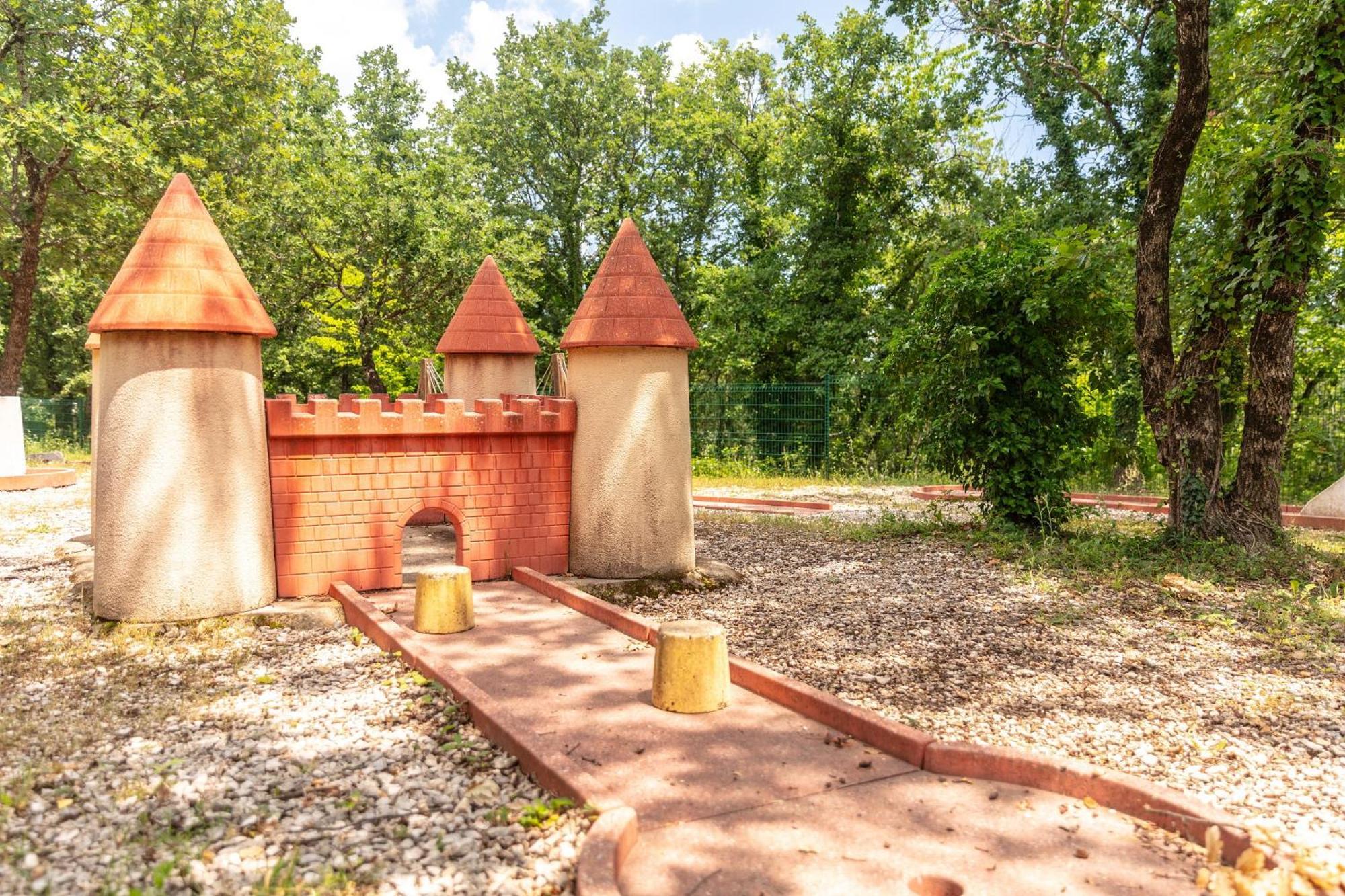 Camping Domaine De Chaussy Lagorce  Exterior foto