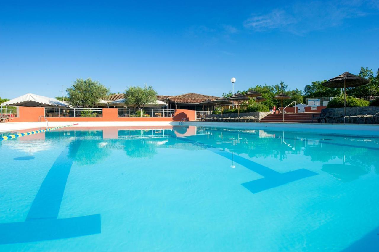 Camping Domaine De Chaussy Lagorce  Exterior foto